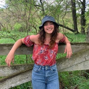 Meet your Posher, Kimberly